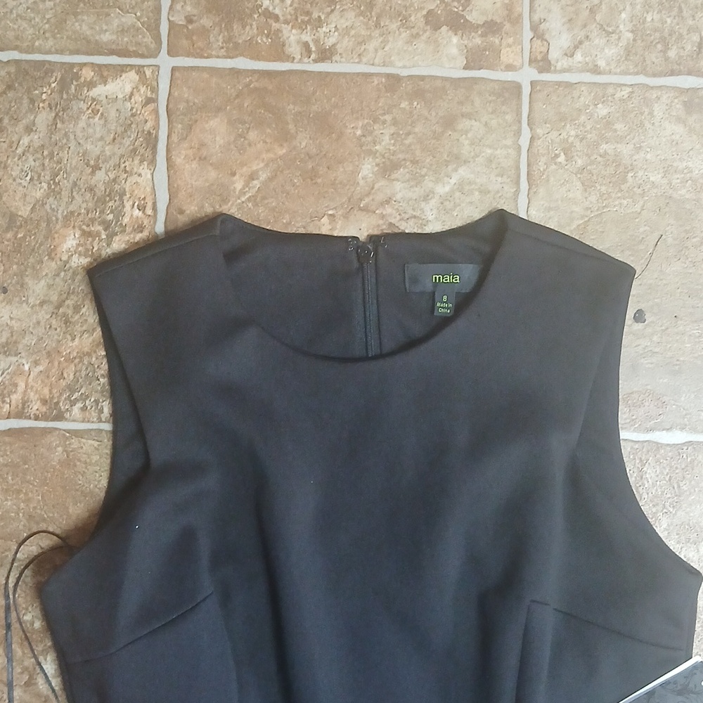 NWT Maia Black Feather-Hem Sleeveless Dress Size 8 - Picture 2 of 6